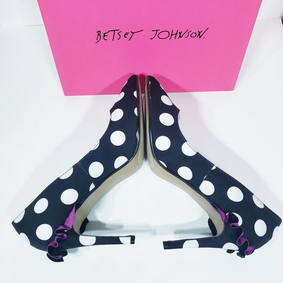 **Betsey Johnson Harbur Pump Black White Polka Dot - Picture 8 of 8
